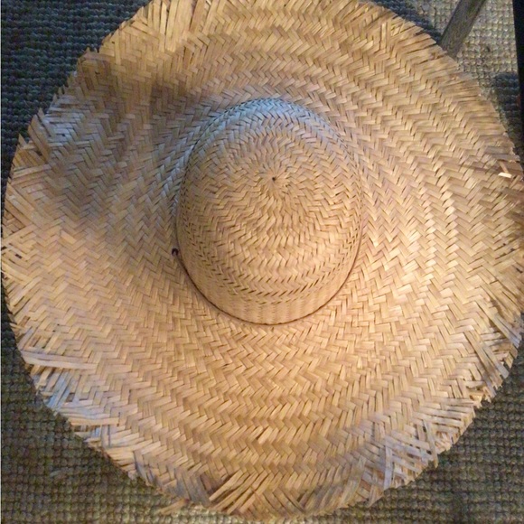 FinAl 🔥🔥SALE Rare huge Lack of Color straw boater - Picture 5 of 6